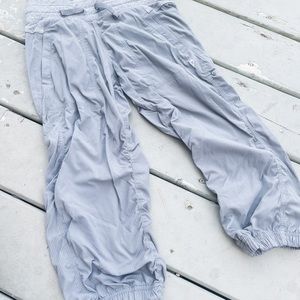 Girls grey crop Ivivva pants. Size 12